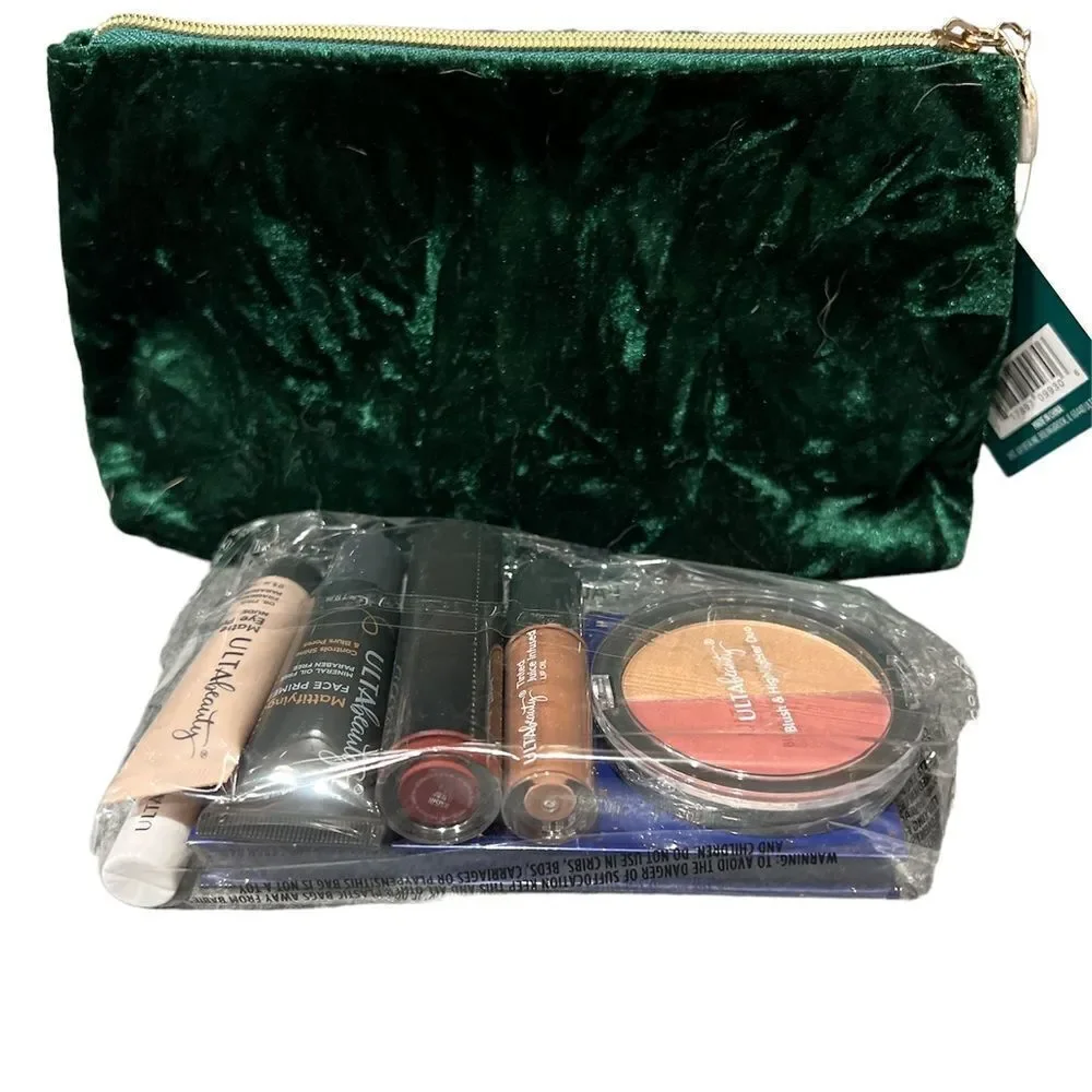 Ulta‎ beauty Green Velvet Makeup Gift bag D7